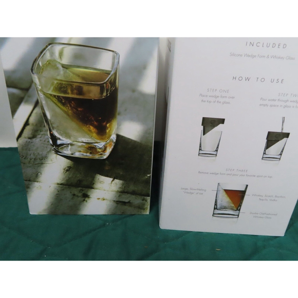 New CORKCICLE Whiskey Wedge Glass with Silicone Ice Mold Sipping 9 Oz glass - Picture 2 of 5